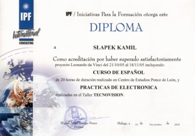 Uczniowie otrzymali dyplomy potwierdzajęce uczestnictwo w praktykach zawodowych w Hiszpanii